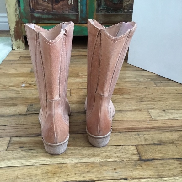 NIB Caria Italian Leather boots - Picture 6 of 14